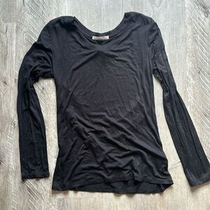 Large, active basic long sleeve tee NWT